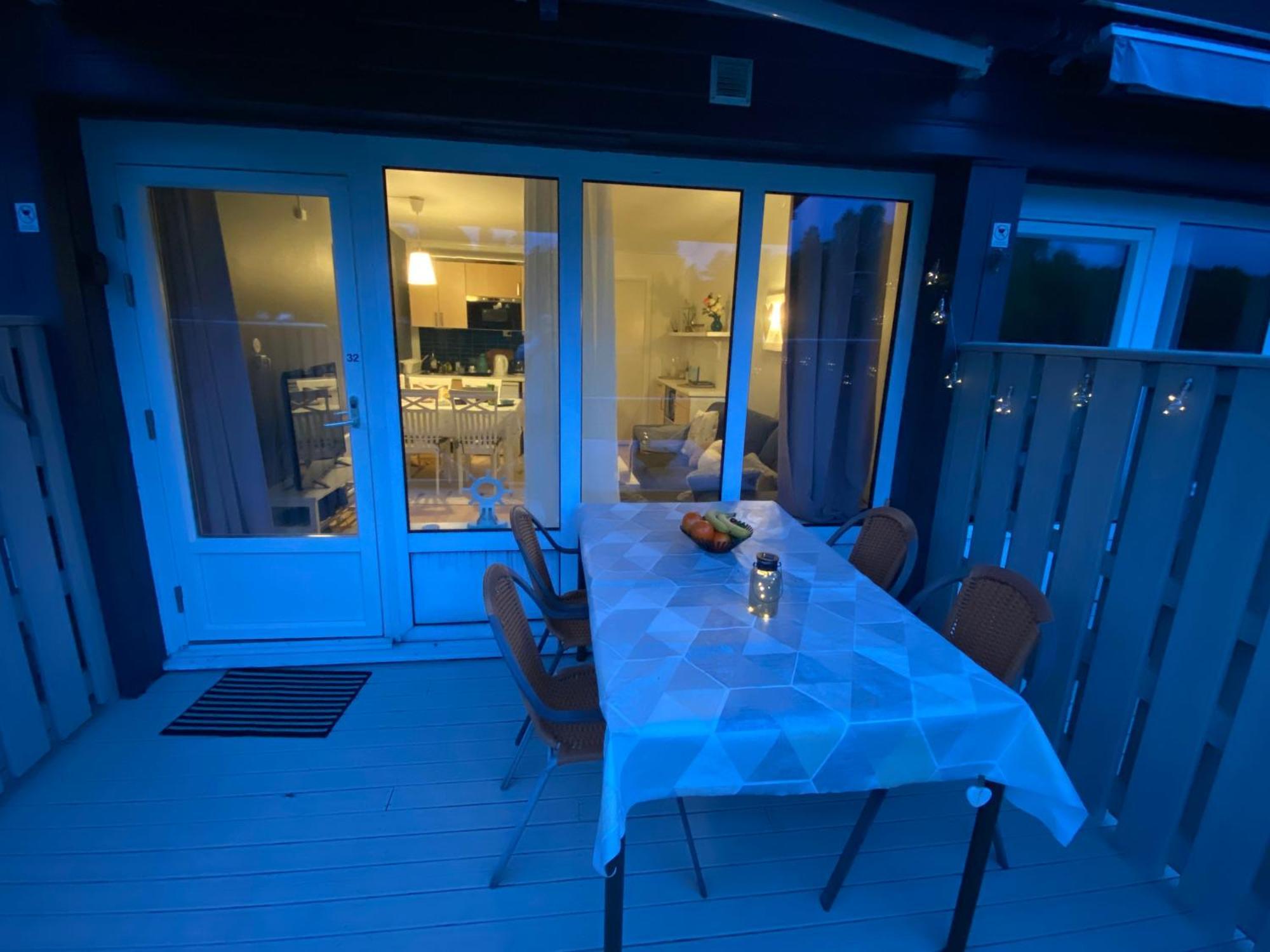 Haellestrand Apartment 32 Stromstad Bagian luar foto
